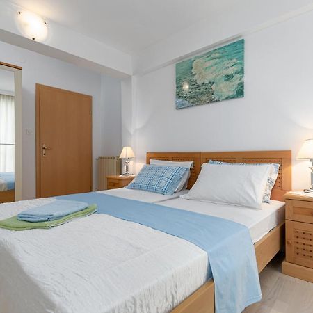 Gloria Apartment Porec Bagian luar foto