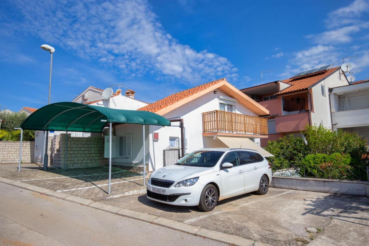 Gloria Apartment Porec Bagian luar foto