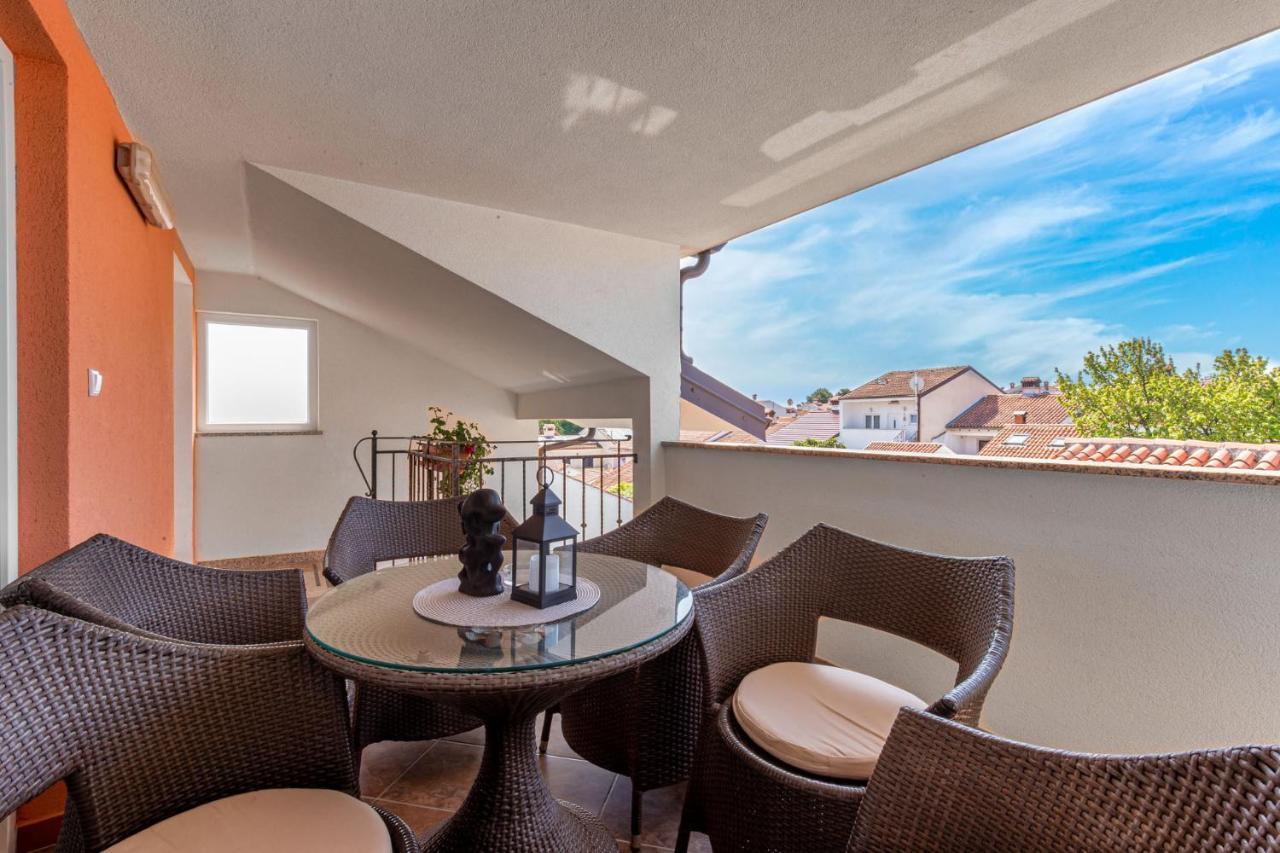 Gloria Apartment Porec Bagian luar foto