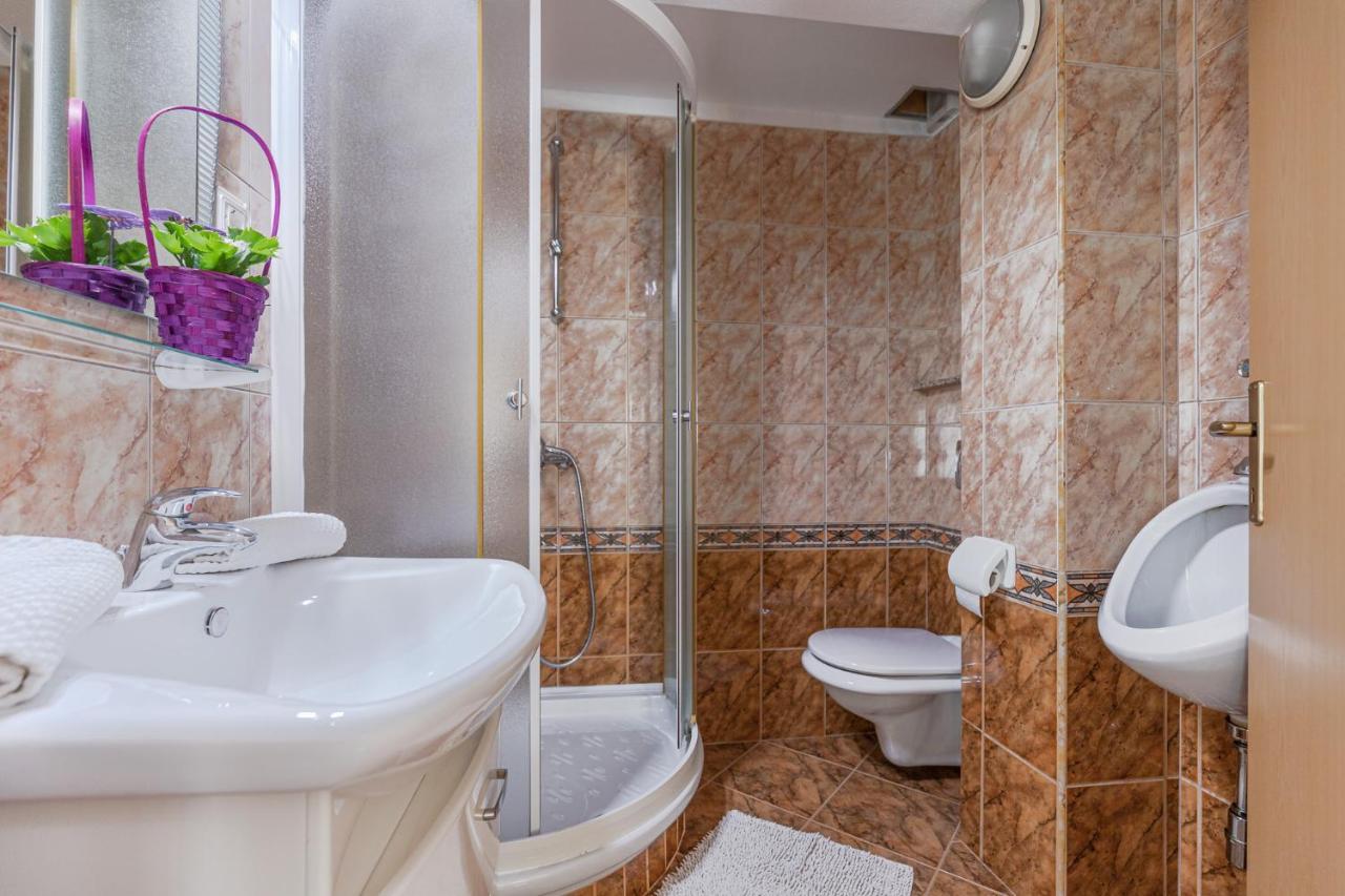 Gloria Apartment Porec Bagian luar foto