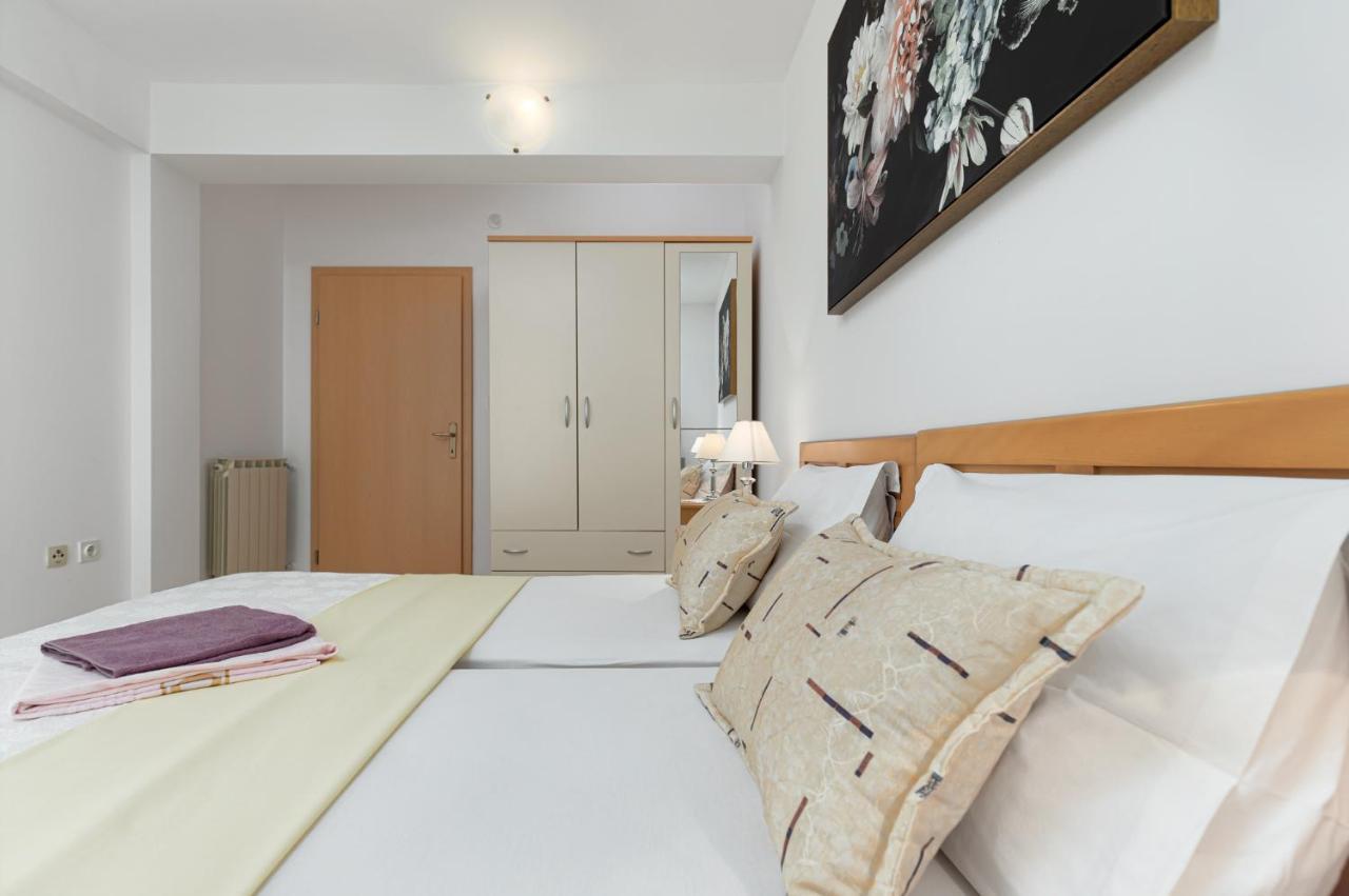 Gloria Apartment Porec Bagian luar foto
